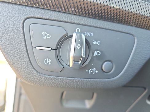 Used 2025 Audi SQ5 Premium Plus w/ Premium Plus Package image 24