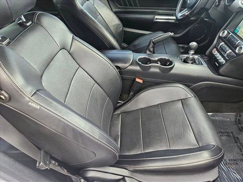 Used 2016 Ford Mustang GT Premium image 17