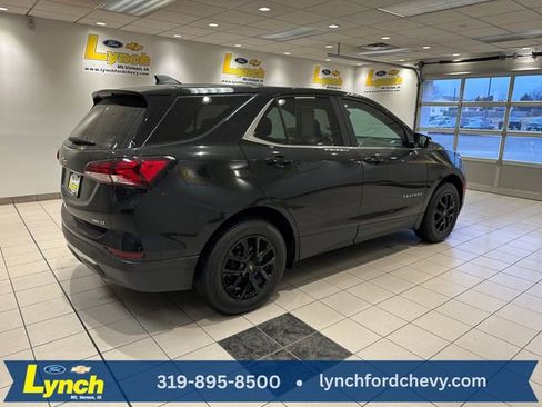 Used 2023 Chevrolet Equinox LT image 25