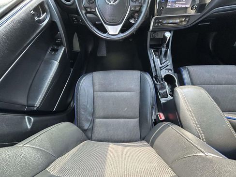 Used 2018 Toyota Corolla SE FWD image 13