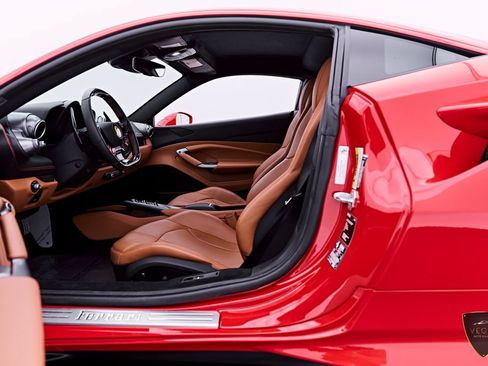 Used 2022 Ferrari F8 Tributo RWD image 40