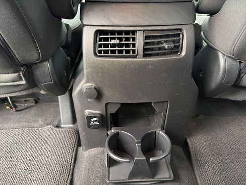 Used 2015 Nissan Titan SV w/ SV Value Truck Package image 26