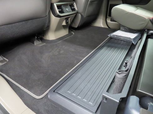 Used 2025 Ford F350 Platinum w/ Platinum Plus Package image 74