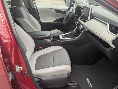 Used 2023 Toyota RAV4 XLE w/ Convenience Package FWD image 31