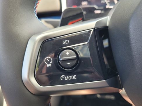 Used 2025 BMW i5 M60 w/ Premium Package image 27