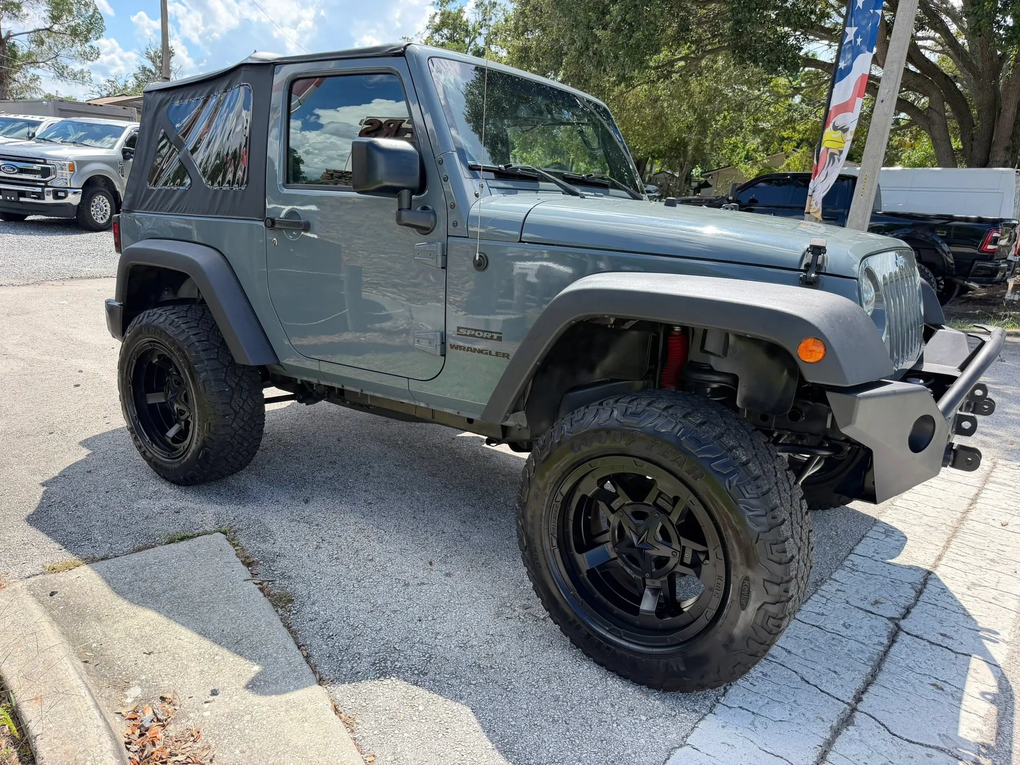 Used 2015 Jeep Wrangler Sport w/ Quick Order Package 24S AWD/4WD image 3