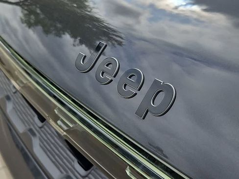 New 2026 Jeep Grand Wagoneer Limited AWD/4WD image 12