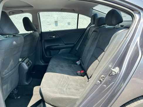 Used 2017 Honda Accord EX image 14