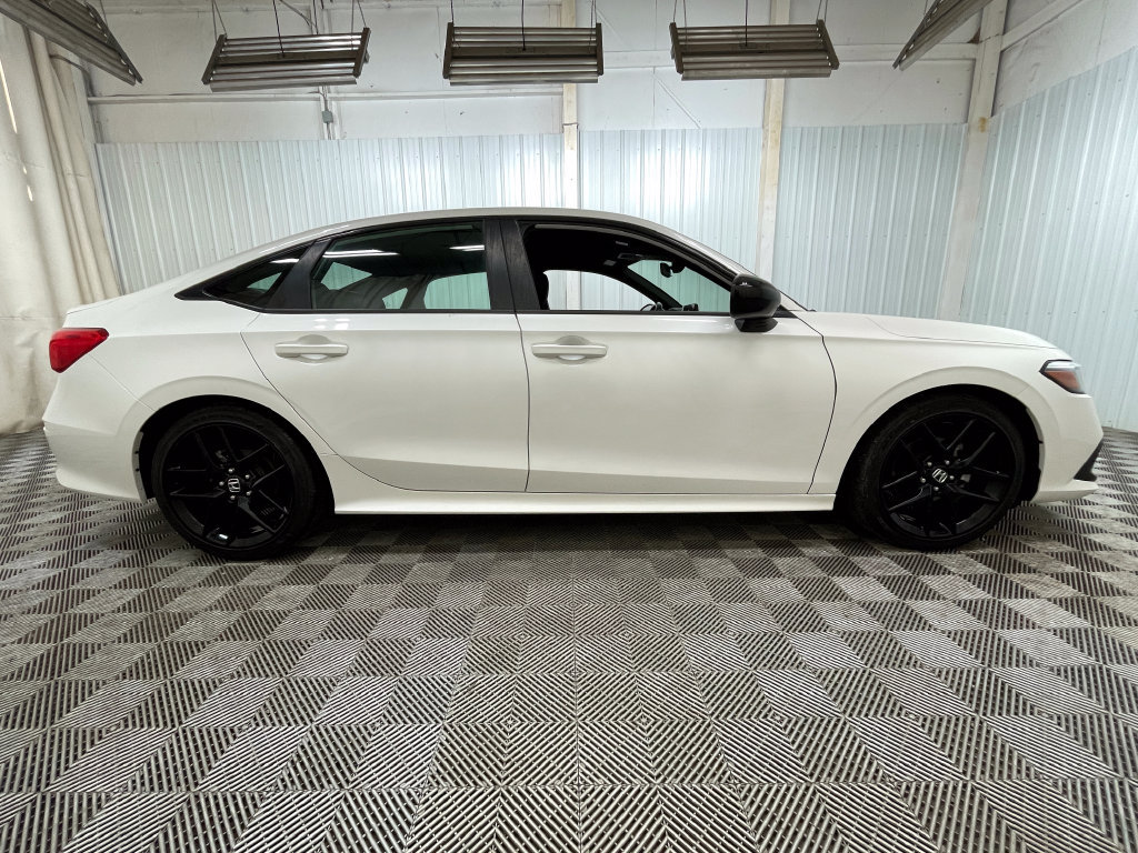 Used 2022 Honda Civic Sport image 15