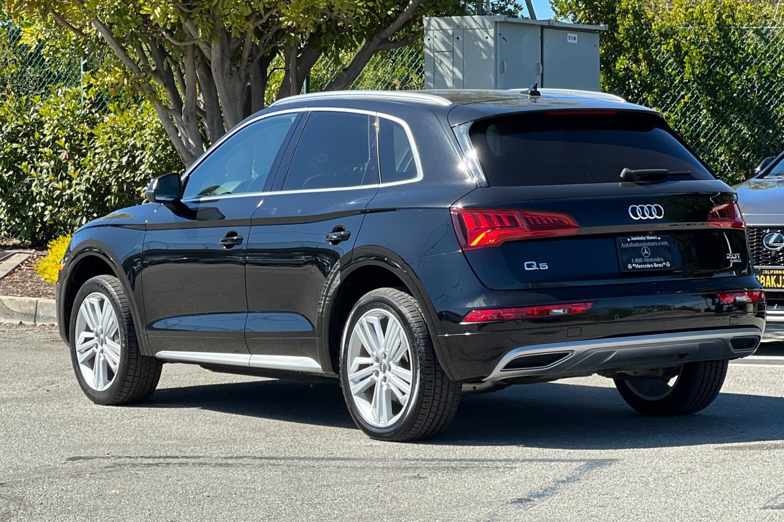 Used 2018 Audi Q5 2.0T Premium Plus w/ Premium Plus Package AWD/4WD image 3