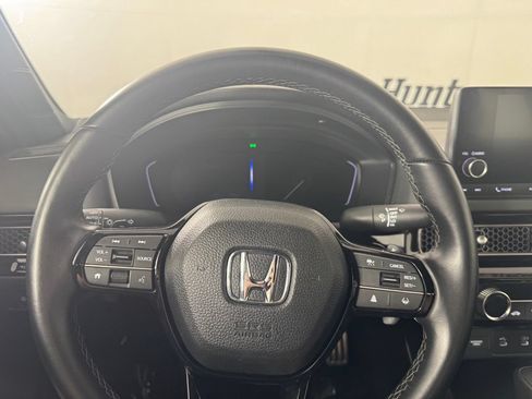 Used 2025 Honda Civic Sport image 14