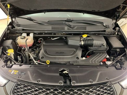 Used 2024 Chrysler Pacifica Touring-L w/ Uconnect Theater Family Group image 43