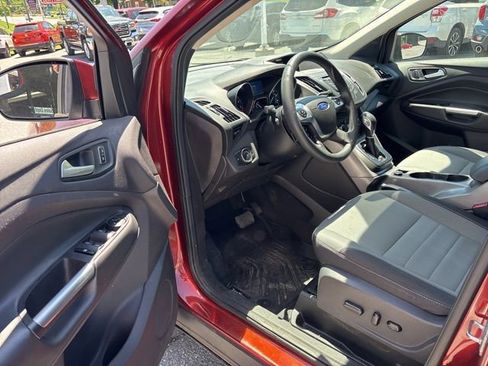 Used 2015 Ford Escape SE AWD/4WD image 13