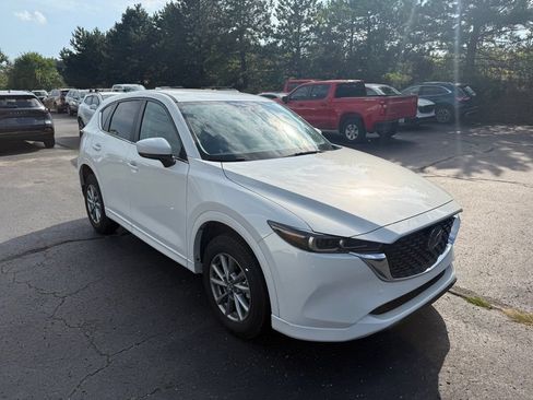Used 2025 MAZDA CX-5 AWD 2.5 S w/ Select Package image 4