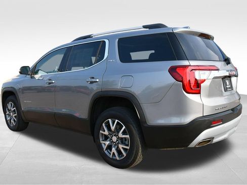 Used 2023 GMC Acadia SLT AWD/4WD image 5