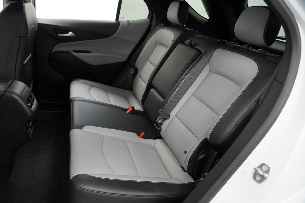 Used 2018 Chevrolet Equinox Premier FWD image 4