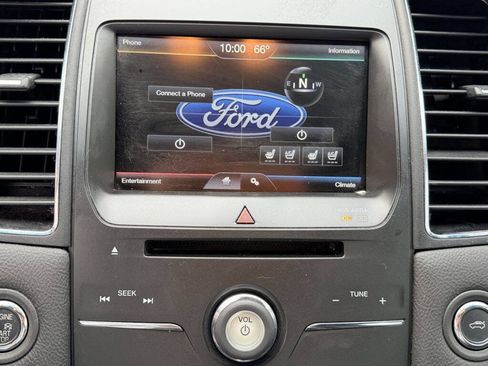 Used 2015 Ford Taurus Limited image 17