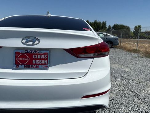 Used 2017 Hyundai Elantra SE FWD image 13