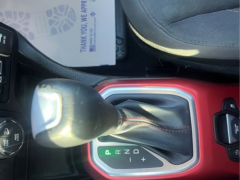 Used 2020 Jeep Renegade Trailhawk w/ Cold Weather Group image 36