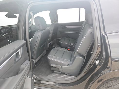 Used 2025 Buick Enclave Sport Touring AWD/4WD image 30