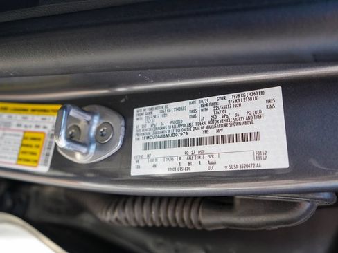 Used 2021 Ford Escape SE w/ Convenience Package FWD image 40