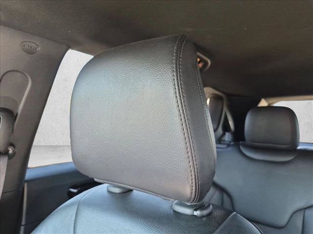 Used 2022 Jeep Compass Limited AWD/4WD image 13