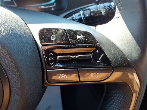 Used 2025 Hyundai Elantra Sport image 19