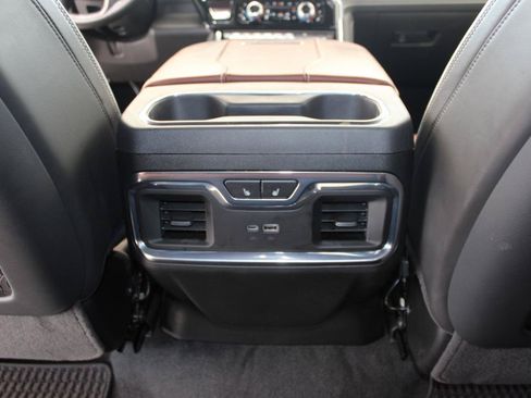 Used 2026 GMC Sierra 3500 Denali Ultimate AWD/4WD image 26