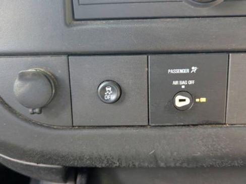 Used 2017 Chevrolet Express 2500 image 36