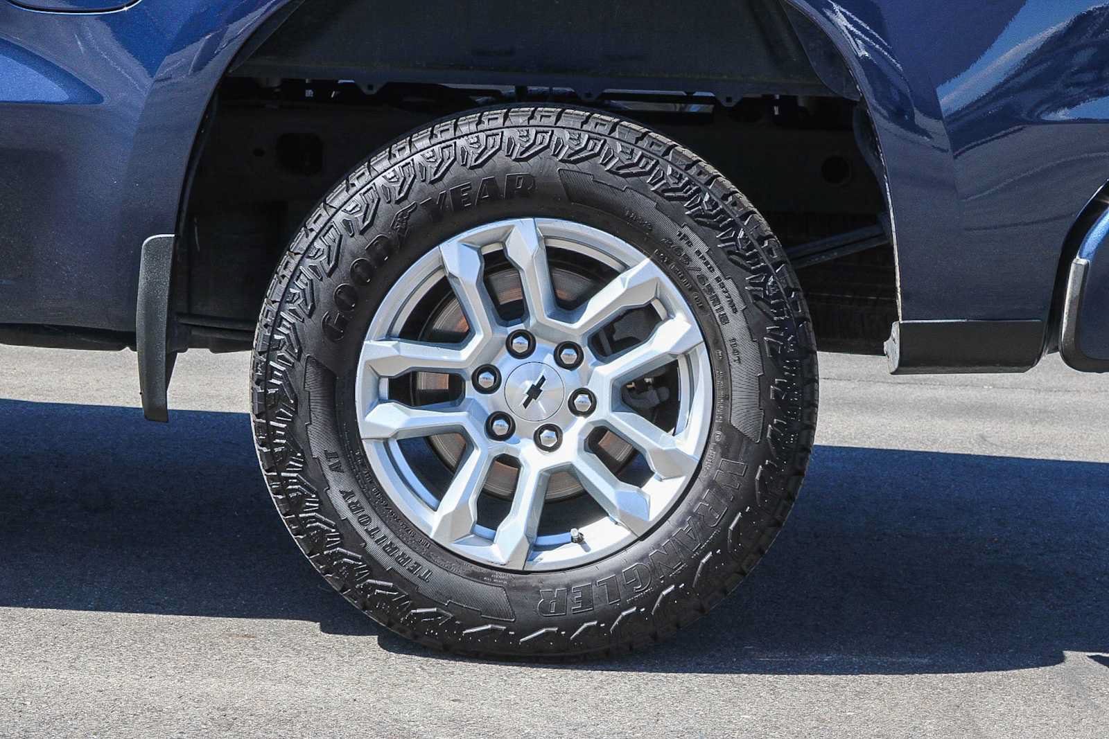 Used 2022 Chevrolet Silverado 1500 RST AWD/4WD image 8
