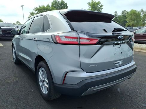 Certified 2024 Ford Edge SEL w/ Convenience Package AWD/4WD image 4