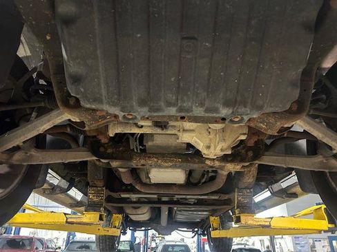 Used 2013 Chevrolet Avalanche LTZ image 19