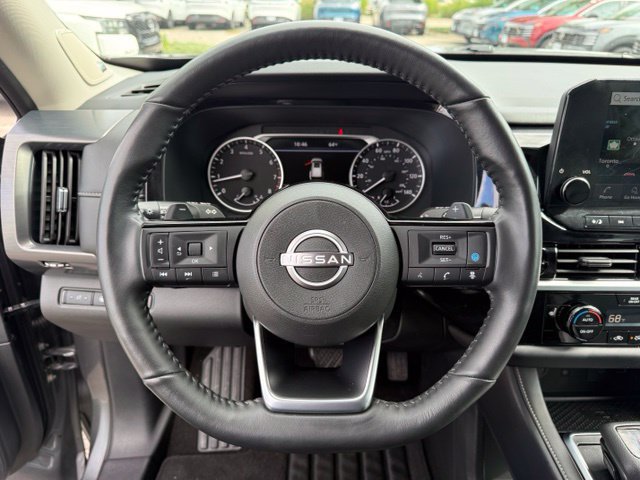 Used 2024 Nissan Pathfinder SL w/ SL Premium Package AWD/4WD image 12