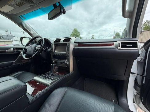 Used 2016 Lexus GX 460 w/ Premium Package AWD/4WD image 23