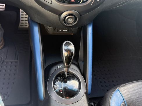 Used 2013 Hyundai Veloster Turbo image 14