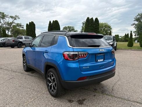 Used 2026 Jeep Compass Limited AWD/4WD image 3