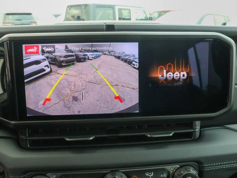 New 2026 Jeep Wrangler Unlimited Sahara AWD/4WD image 20