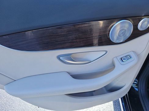 Used 2021 Mercedes-Benz C 300 Sedan image 11