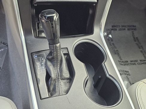 Used 2017 Toyota Camry XLE image 30