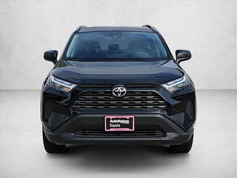 Used 2025 Toyota RAV4 LE AWD/4WD image 2