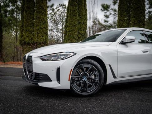 Used 2023 BMW i4 eDrive35 image 3