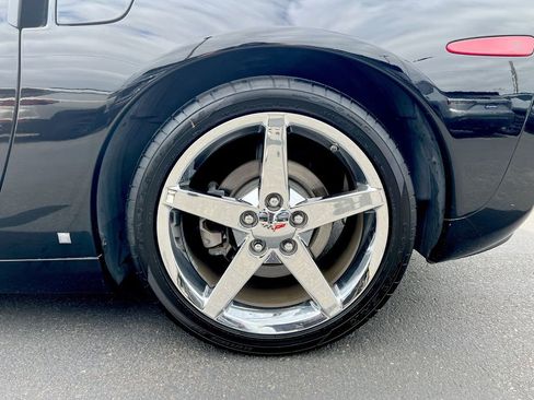 Used 2007 Chevrolet Corvette Convertible w/ Preferred Equipment Group RWD image 27