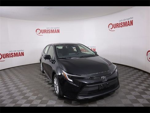 Used 2026 Toyota Corolla LE w/ LE Premium Package image 17