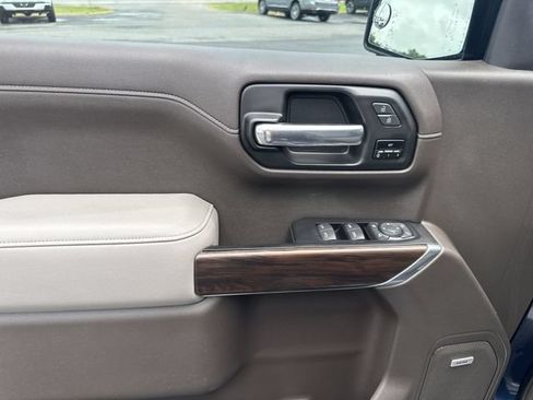 Used 2020 GMC Sierra 1500 SLT RWD image 15