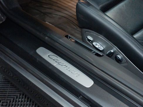Used 2014 Porsche Cayman RWD image 19
