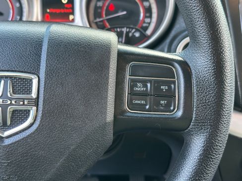 Used 2019 Dodge Journey SE image 22