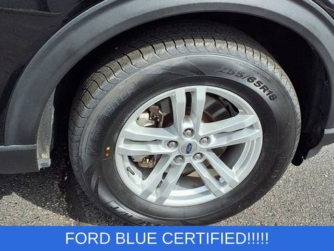 Used 2023 Ford Explorer XLT w/ Equipment Group 202A AWD/4WD image 29