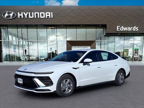 New 2026 Hyundai Sonata SE image 1