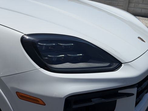 New 2026 Porsche Cayenne S AWD/4WD image 12
