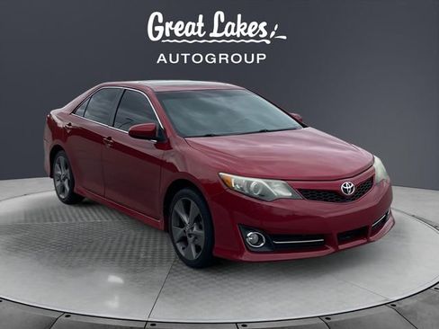 Used 2012 Toyota Camry SE w/ Leather Pkg FWD image 7